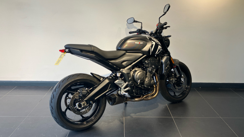 Triumph Trident (20MY)